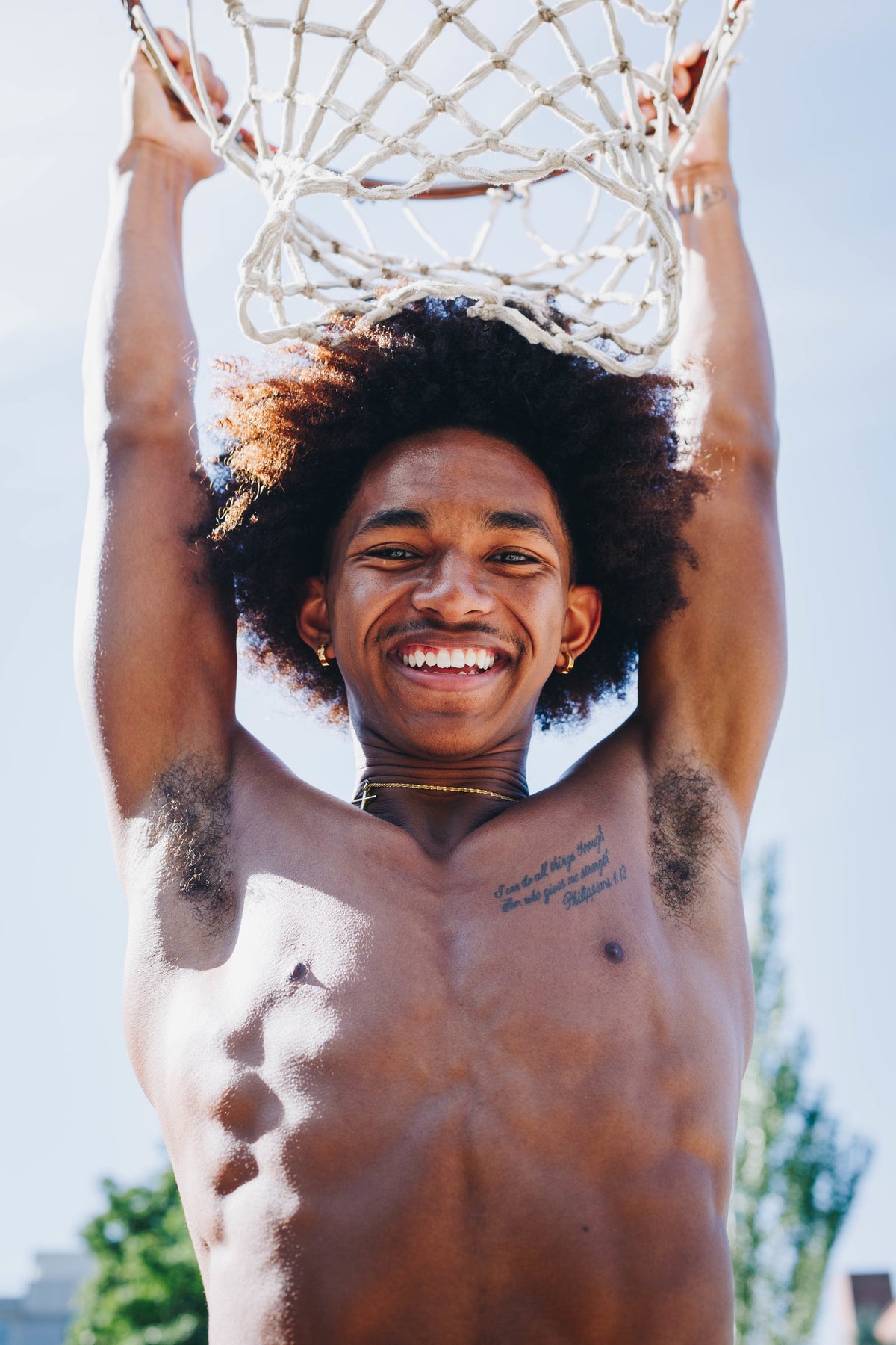 Athlex sportoló kosárlabdapályán